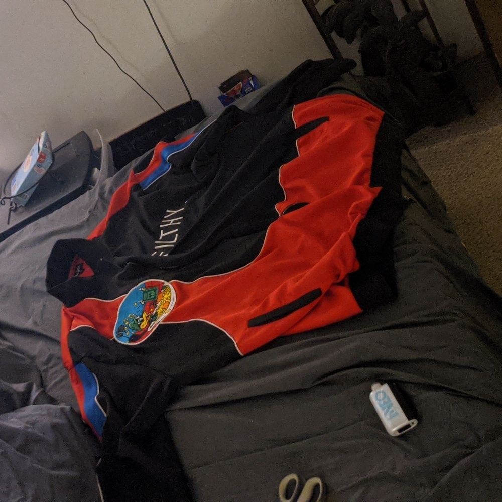 MAKOBI filthy Rich Zip Up 6xb